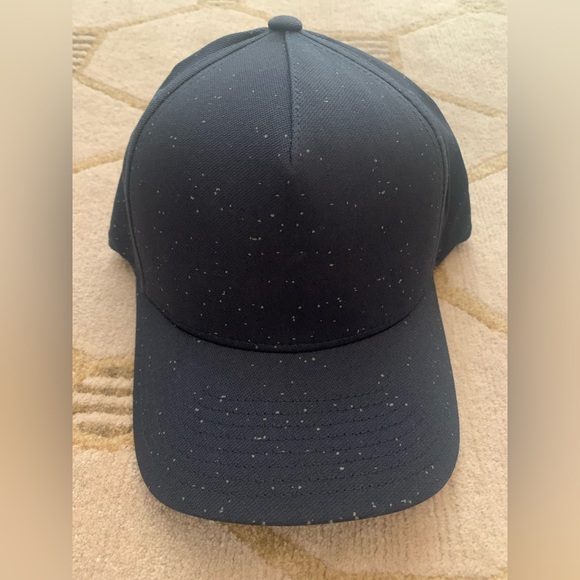 Travis Mathew Snapback Hat - Picture 1 of 5